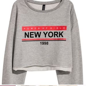 Divided H&M crop sweatshirt size large
